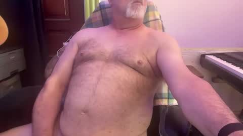 hairynudist1967 online show from May 26, 2:35 pm