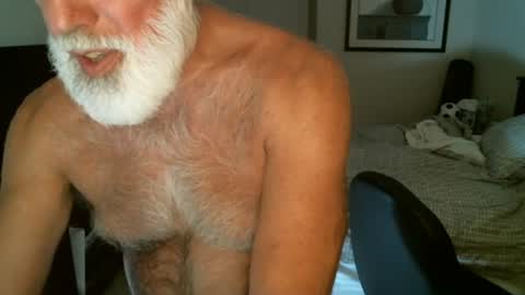 Hairy pecs online show from July 3, 6:30 am