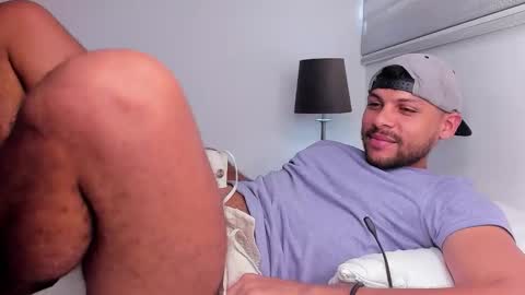 Independent       model  online show from April 16, 9:26 pm