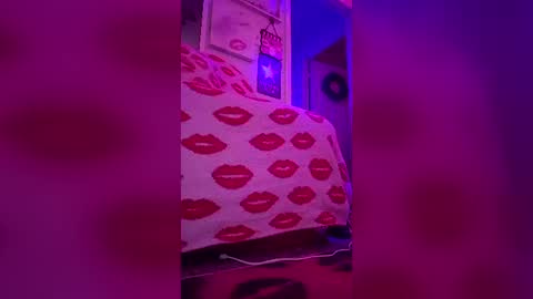hannersjames48 online show from June 19, 5:57 am