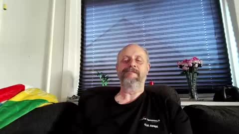 MrLazy online show from June 29, 6:08 pm