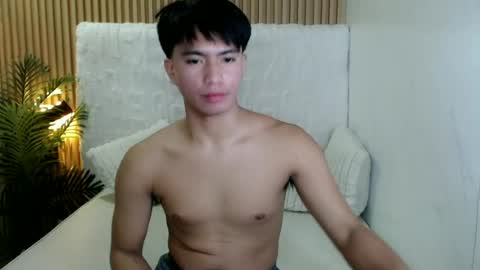 cum boy james online show from June 17, 1:40 am