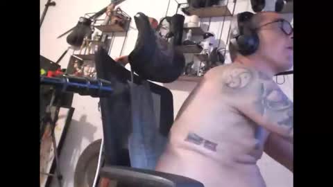 hotkinkytat online show from April 1, 4:59 pm