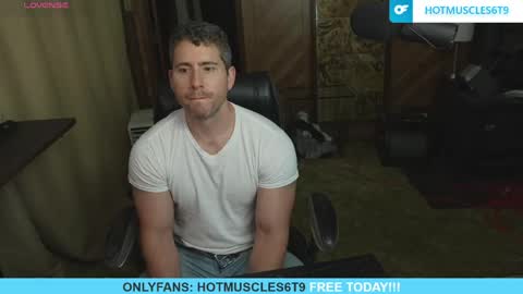hotmuscles6t9 online show from April 28, 9:25 am
