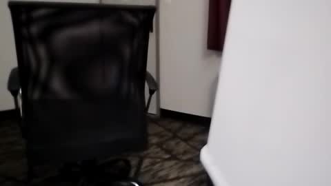 ihktqjtwzczh online show from April 19, 7:52 am