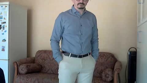 ilovecuteguy79 online show from June 2, 4:57 am