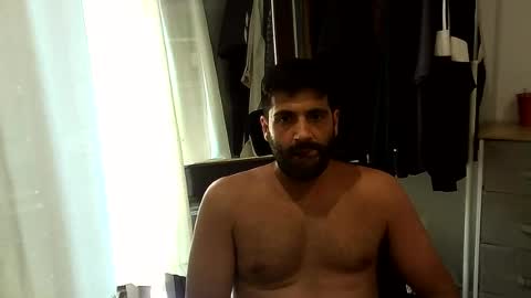 italianboybcn online show from June 29, 4:40 pm