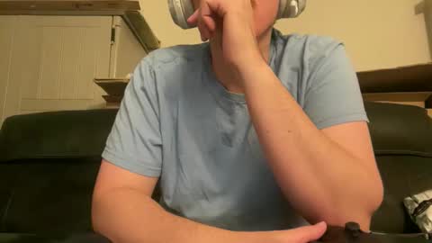 iwantyounow42069 online show from May 20, 12:28 am
