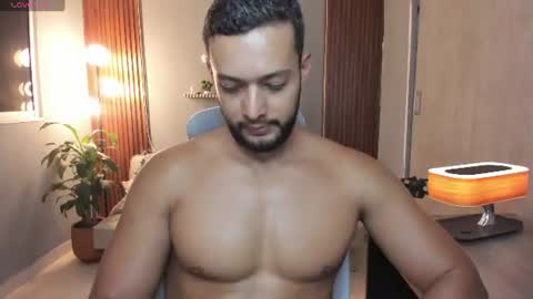 Calix  Independient model Insta and twt Calixsnake online show from July 2, 1:48 am