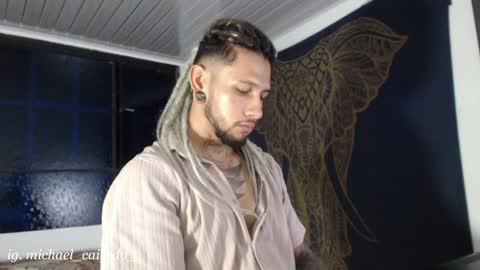 Michael Caicedo online show from July 5, 1:09 am