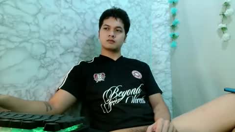 jade_halo online show from April 25, 3:20 pm