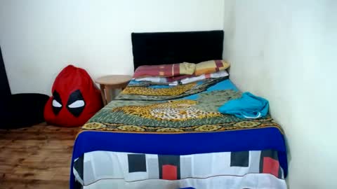 jboy_s online show from August 2, 5:06 am