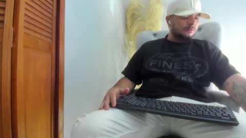 Jean alex  online show from June 26, 2:04 am
