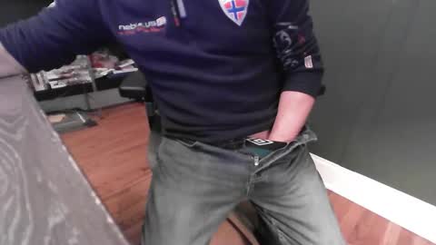 jedge4404 online show from March 28, 4:29 pm