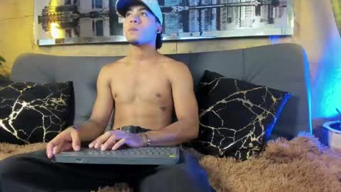 Jeremy online show from May 31, 8:32 pm