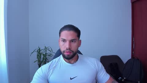 joe_esthetic online show from March 16, 11:47 am