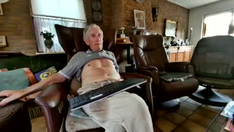 johan7 heet online show from July 12, 5:59 pm