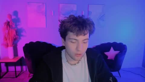 joseph_bear_ online show from May 3, 8:50 am