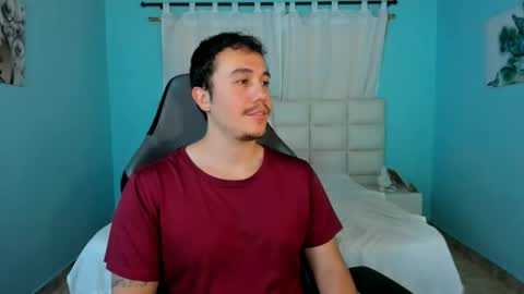 Juan online show from April 16, 9:04 pm