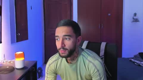 juanlouis_pierre online show from July 5, 11:56 pm