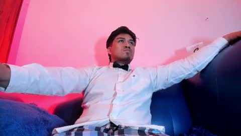 JUAN  online show from July 16, 11:45 pm