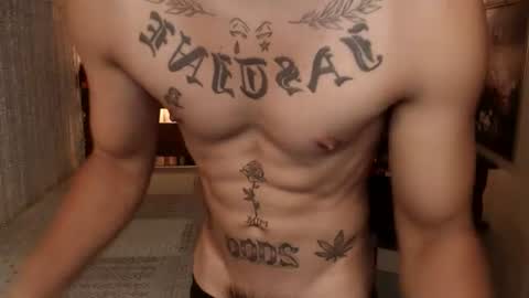 justine_hunk online show from July 9, 5:44 am