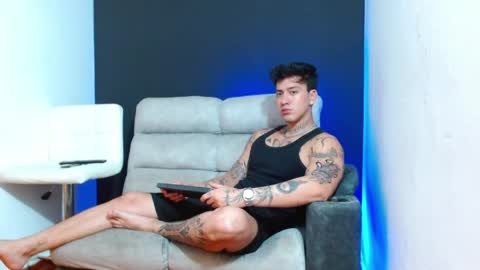 justinfuller_31 online show from April 1, 4:59 pm