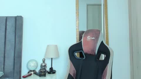 ken_mailik online show from May 23, 2:11 pm