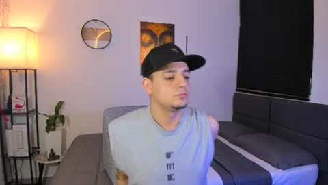 kendel_dimitri online show from July 10, 6:06 am