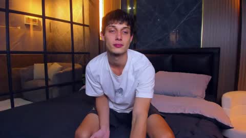 Peter     online show from June 17, 7:04 pm