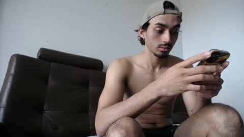 kevin777623 online show from June 1, 1:44 pm