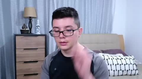 Kevin online show from July 3, 3:23 am