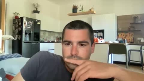 kevinpillobello online show from May 18, 4:22 pm