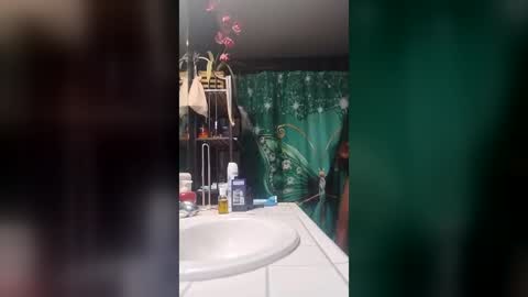 kingvaugh online show from June 14, 3:14 pm