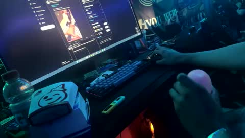 kuggs online show from June 3, 12:01 am