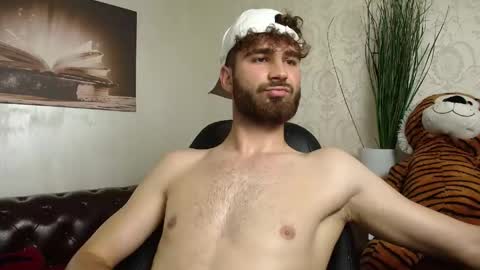KyloEast online show from May 31, 9:21 am