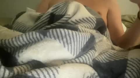 HUNG YUNG STR8 online show from April 4, 4:48 pm