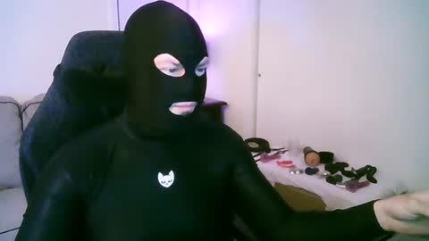 latexminheadroom online show from June 22, 3:25 am