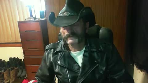 leathergreaser online show from June 8, 7:04 pm