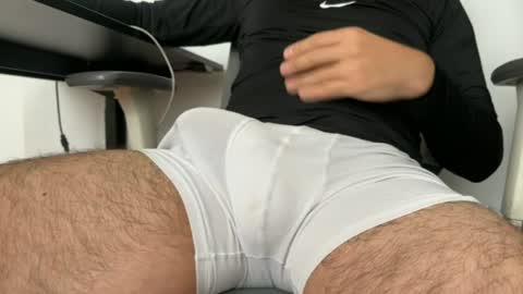 leono_93 online show from June 12, 7:44 pm