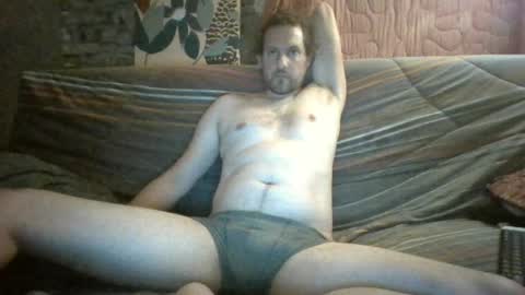 likeabanana online show from June 3, 8:25 pm