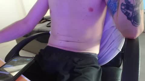 lil_j_ online show from August 1, 10:36 am