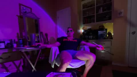 lljoey84 online show from May 26, 3:24 am
