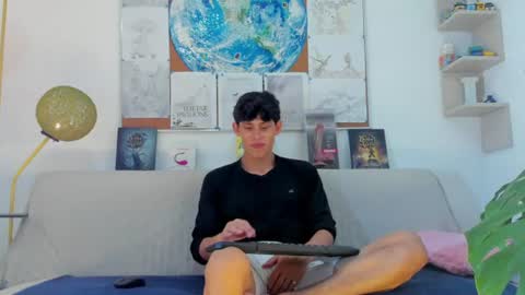 loganoficialx online show from July 14, 6:03 pm