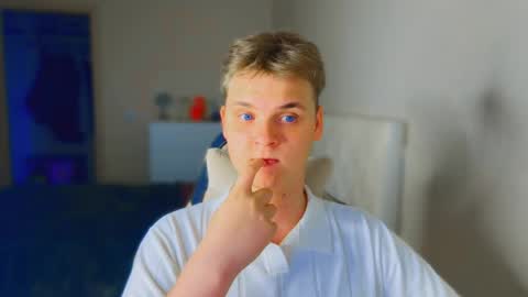 Lucas Gill online show from May 29, 4:28 pm