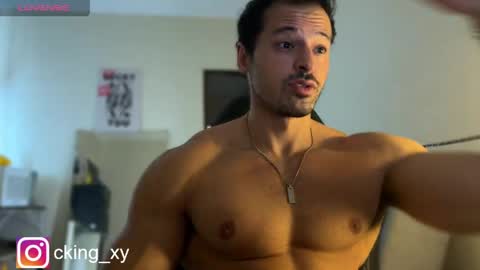 lucasfit24 online show from March 22, 3:39 pm