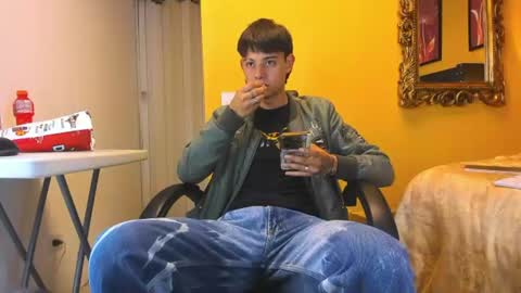 luckk_ online show from June 25, 4:48 am