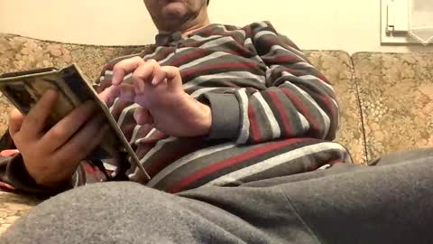 Luis online show from April 5, 8:05 pm