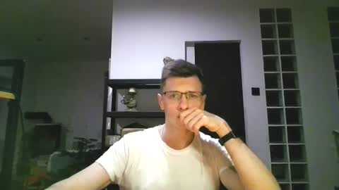 Andrew independent model 2000-0000 CET daily online show from July 16, 9:33 pm