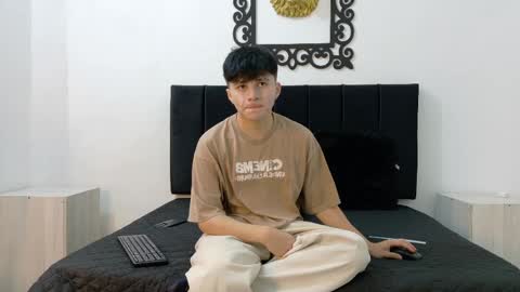 lunaydream online show from May 25, 11:27 am